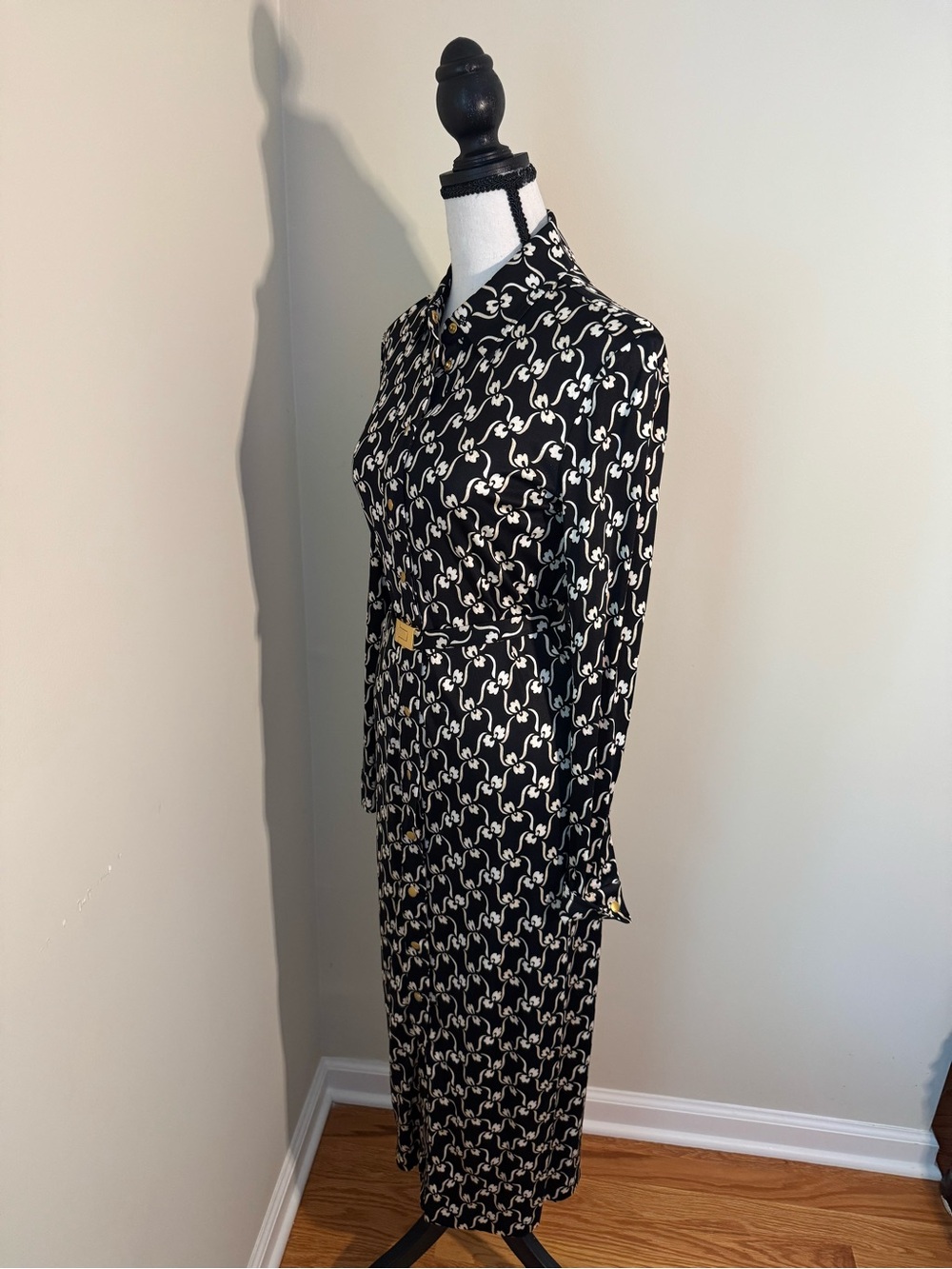 Tory Burch Black Long Sleeve Shirt Dress with Cream Chain Motif - Picture 2 of 7